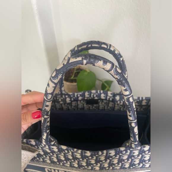 Christian Dior Book Tote Medium Size - Picture 4 of 14